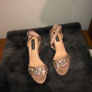 Ladies shoe